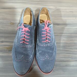 Cole Haan Women’s Oxfords blue suede with pink trim Size 7.5.